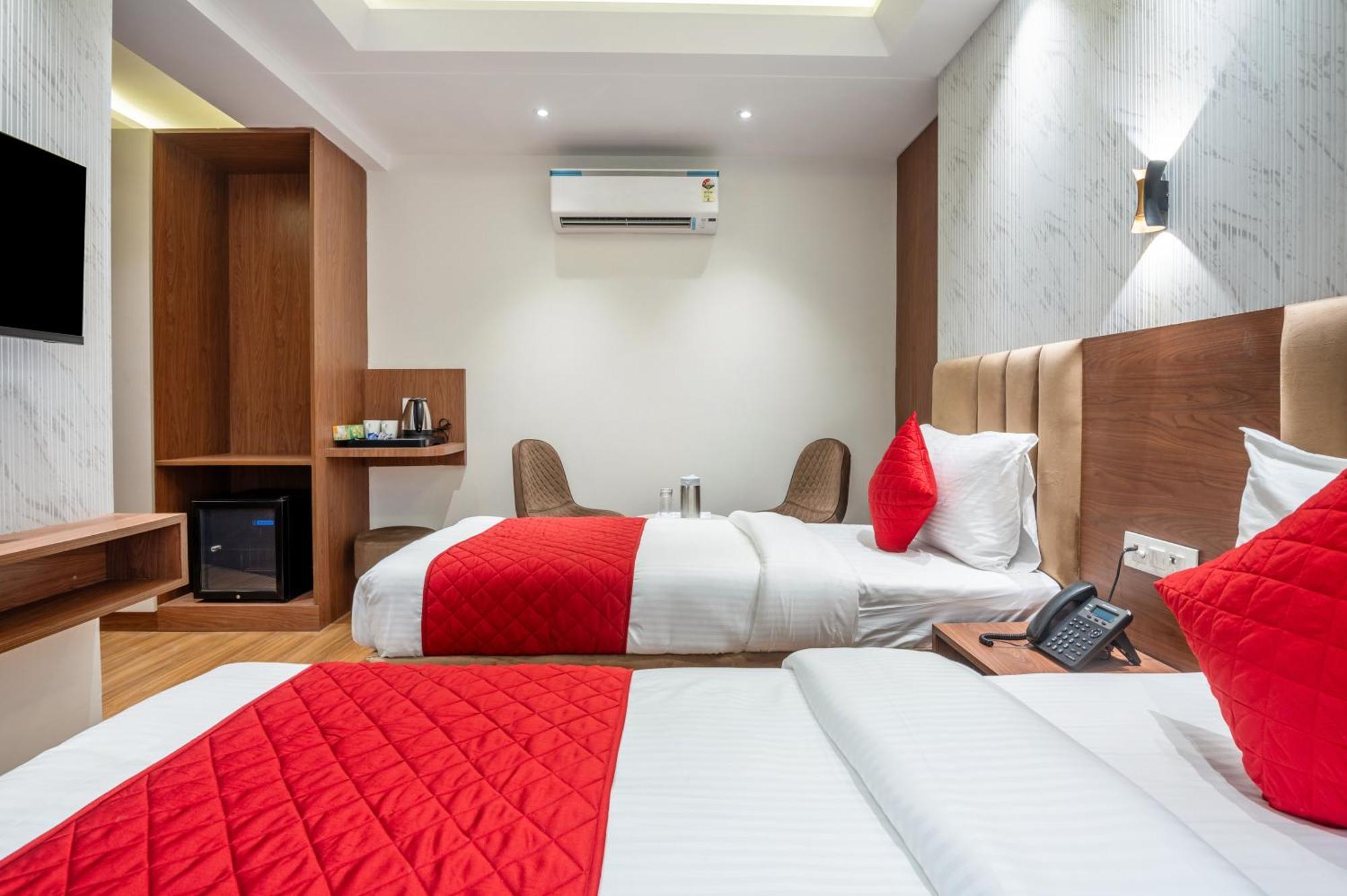 Hotel Avaas - Faiz Road Karol Bagh Delhi  Eksteriør billede