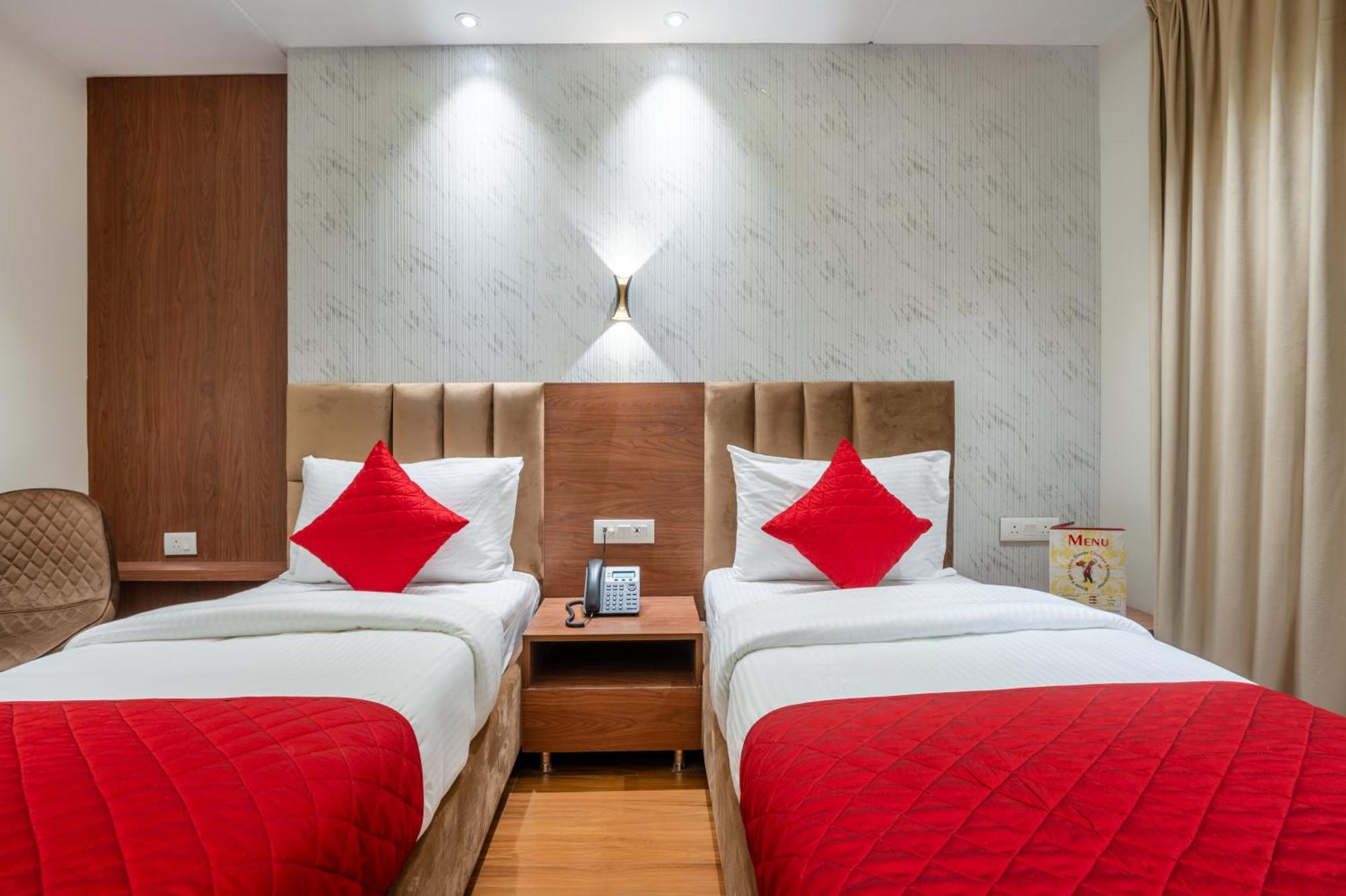 Hotel Avaas - Faiz Road Karol Bagh Delhi  Eksteriør billede