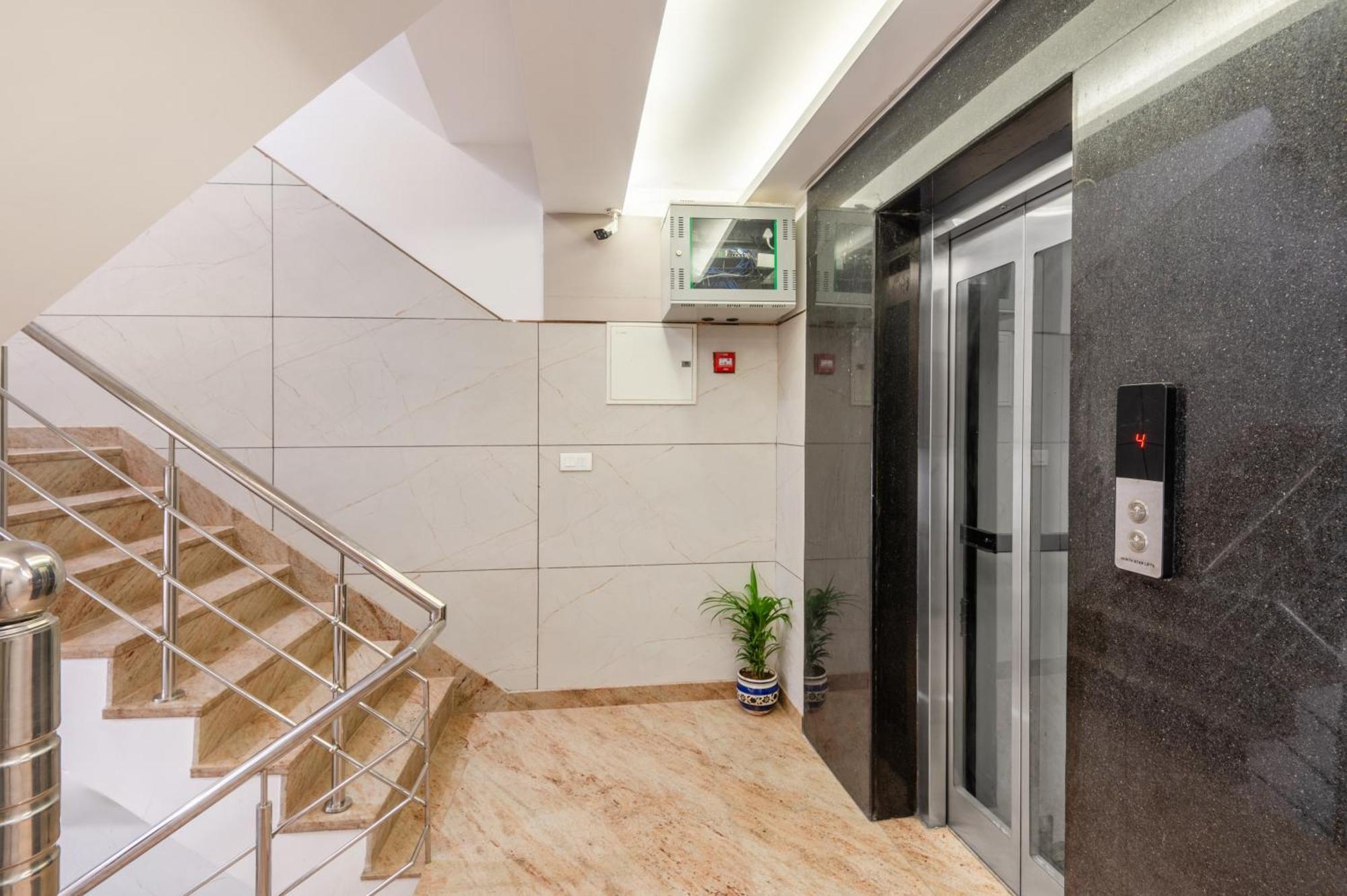 Hotel Avaas - Faiz Road Karol Bagh Delhi  Eksteriør billede